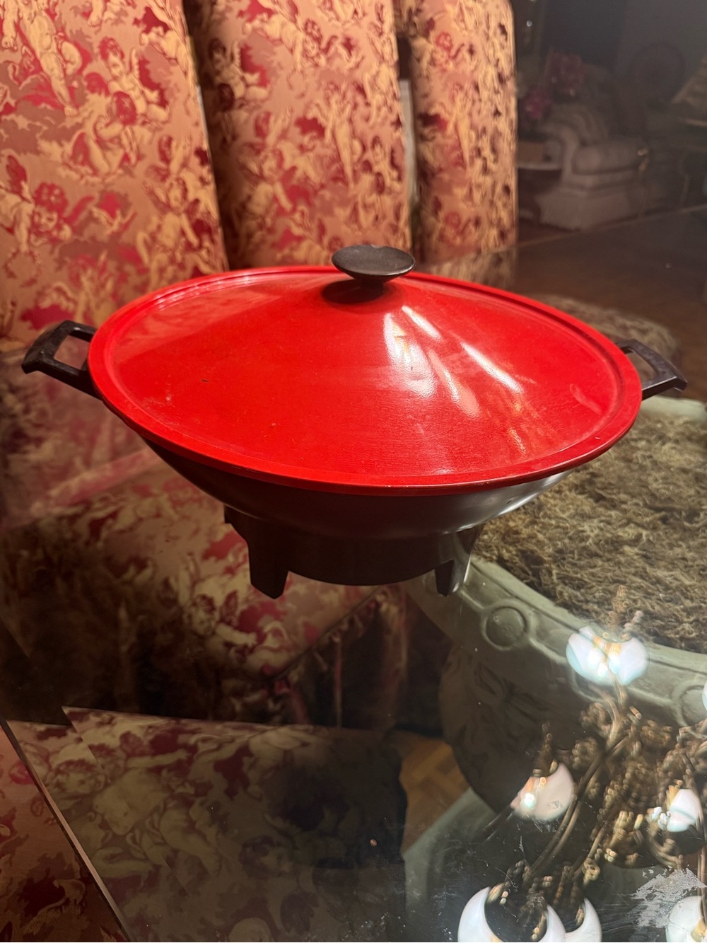 West Bend Company electric wok, model number 79525.It is a 6-quart capacity wok